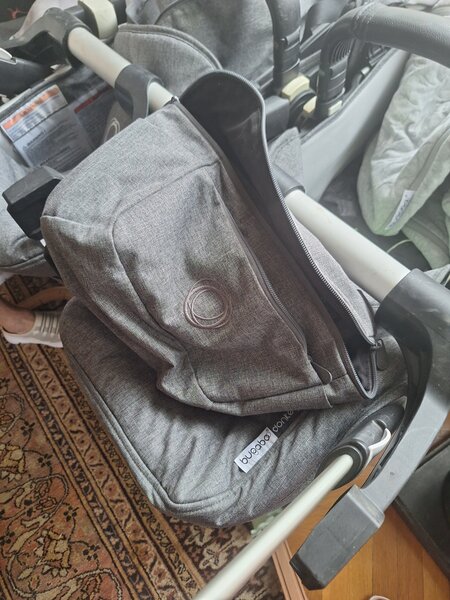 Carucior gemeni si scaune masina